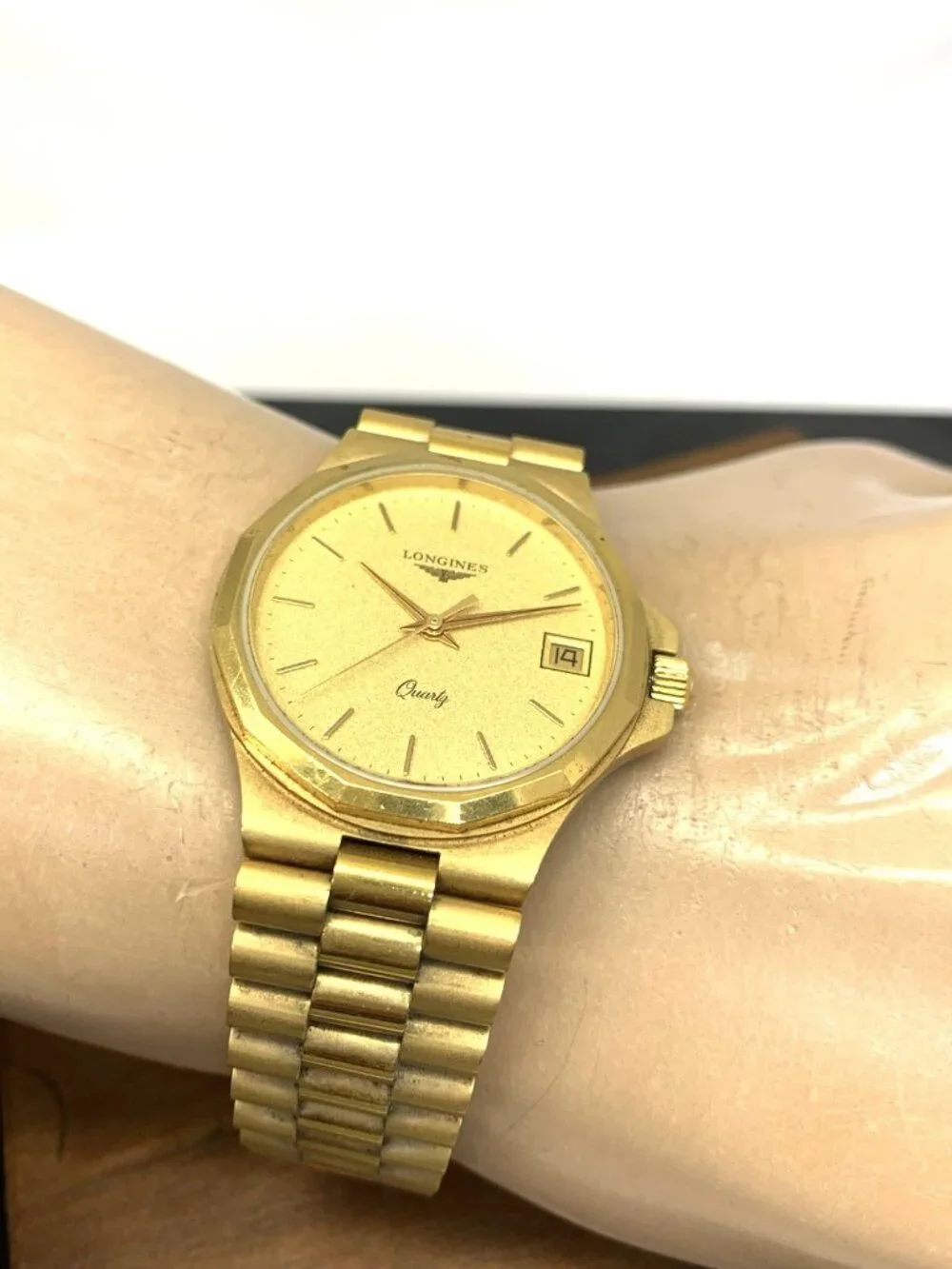 Longines Men's Watch Vintage Swiss Quartz Date Gold Stainless Steel 34mm